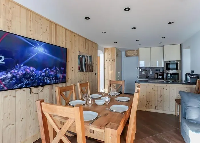 Val Thorens: Superbe 8 Pers, Proche Pistes Et Commerces - Fr-1-637-31 Daire